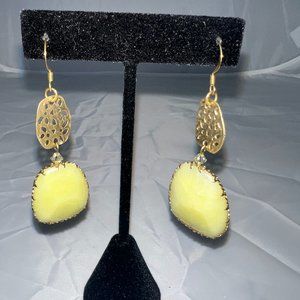 Yellow stone and gold filligree earrings